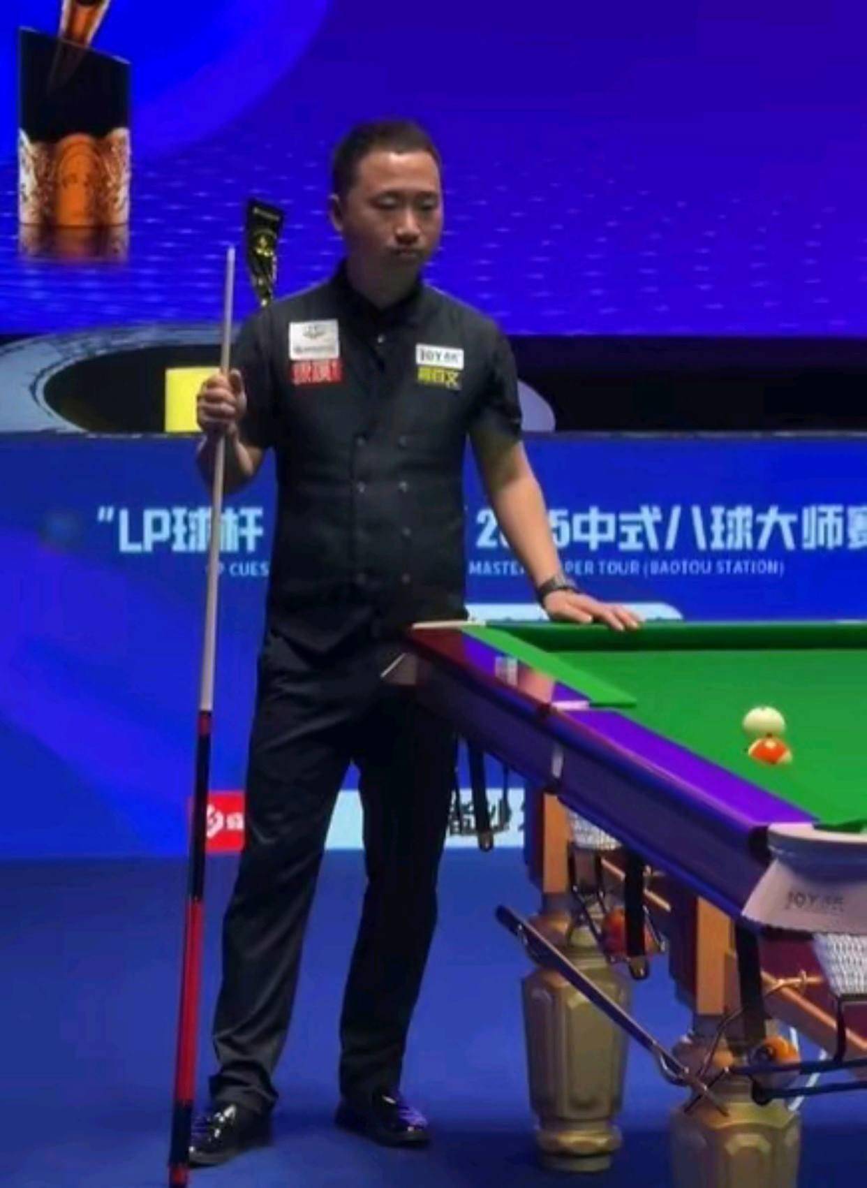 皮球划过一 皮球划过一