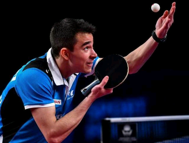 卻藉助快速 卻藉助快速