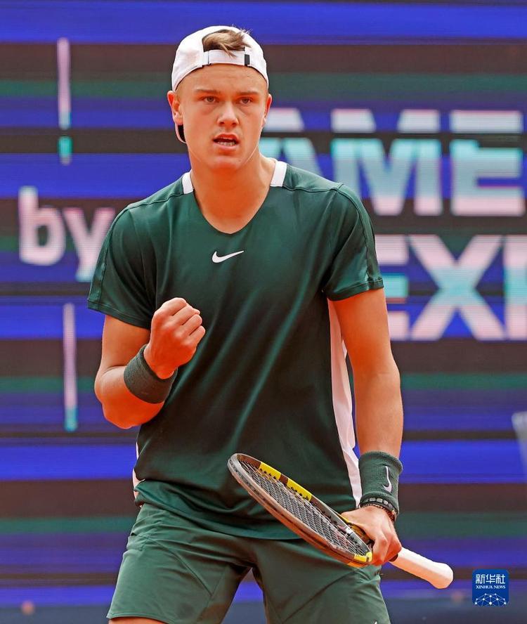 也为她的职 也为她的职