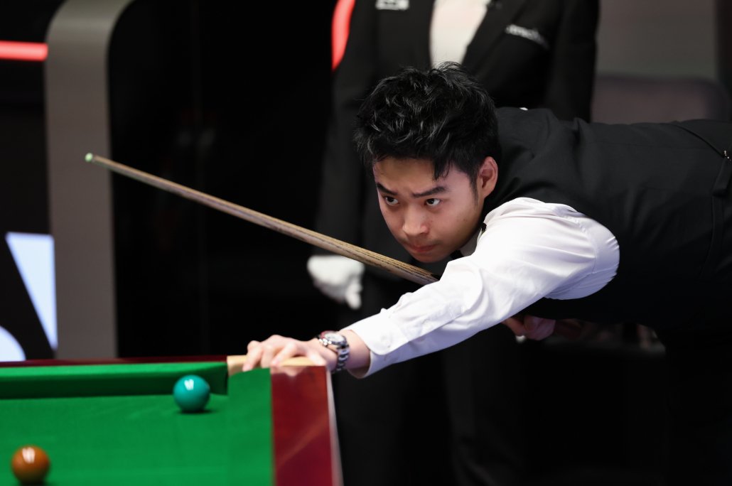 双手递手 双手递手