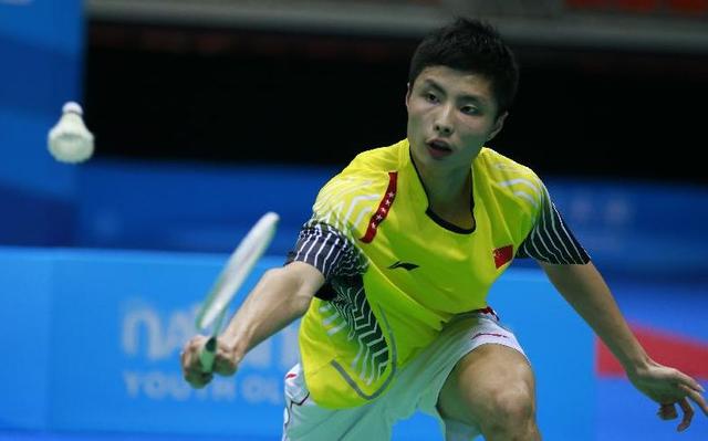 收紧阵型把